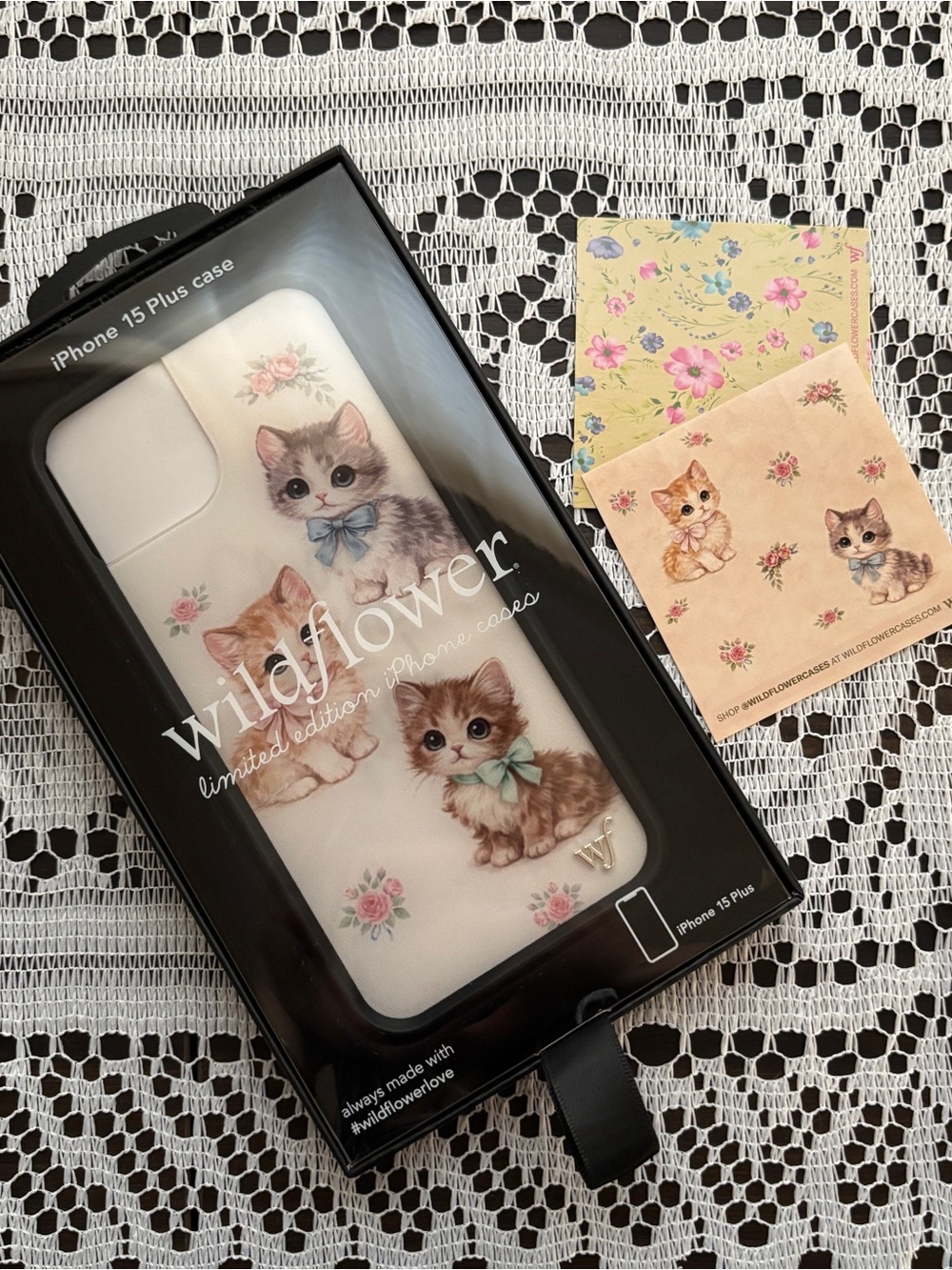 Wildflower Kitten iPhone 15 plus Case